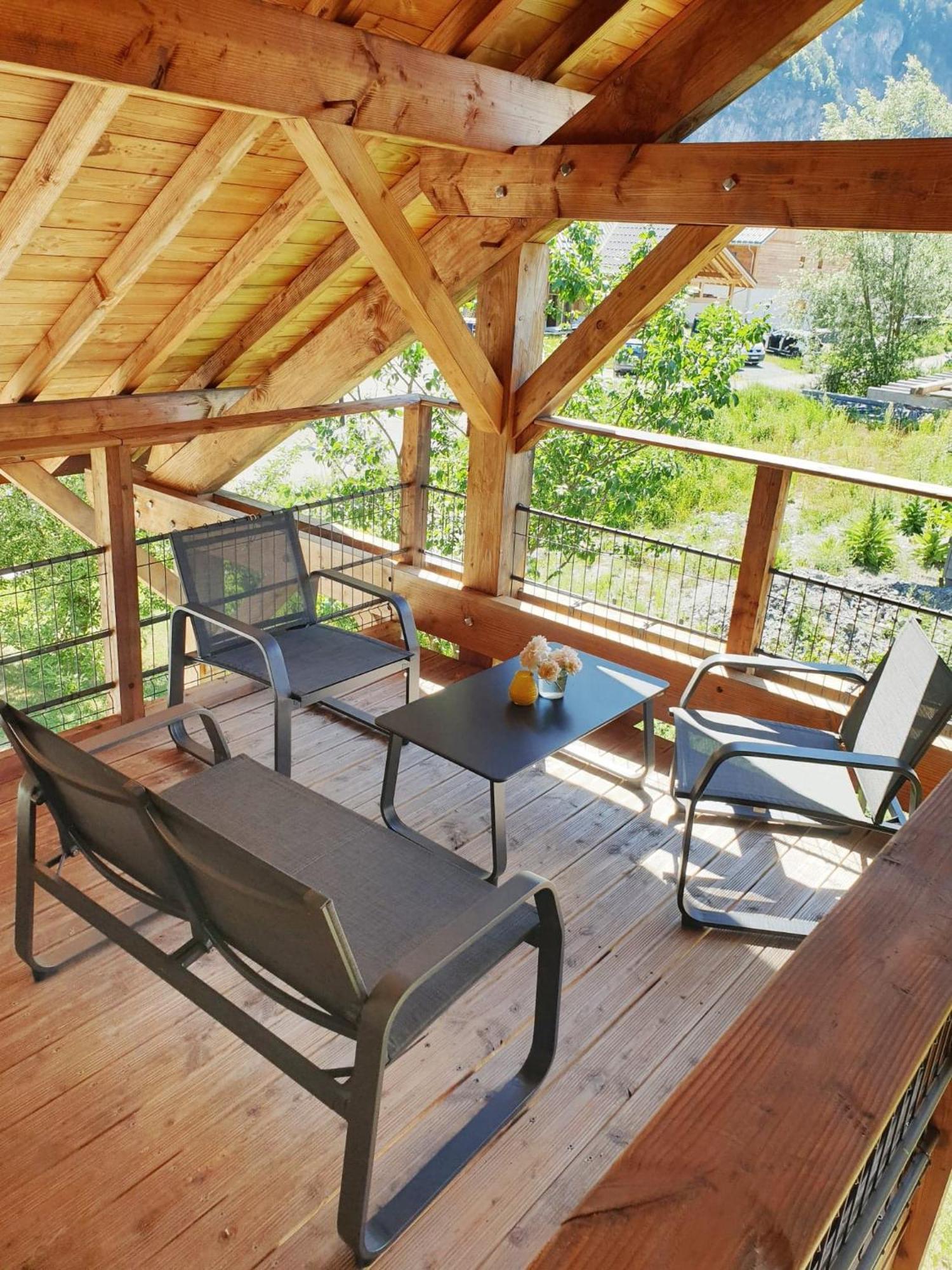 Whisperive Lodge - Le Vert Aux Bords De Rive Le Bourg-dʼOisans Exterior foto